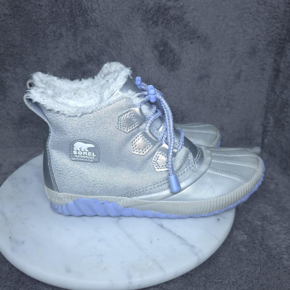 Sorel Snow Boots Youth Size 5 Silver Disney Frozen Fur Waterproof LY3663-034